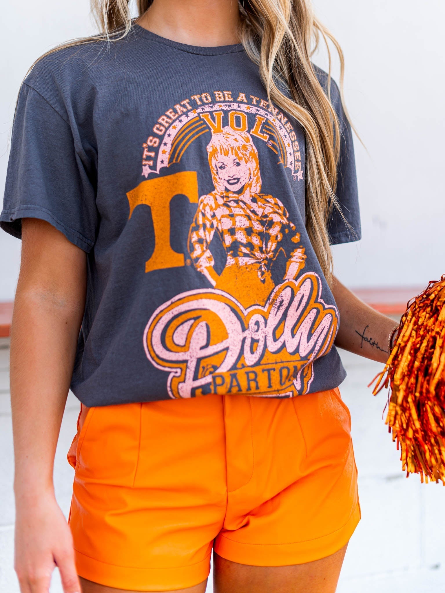Dolly Parton It's Great to Be A Tennessee Vol Thrifted Tee