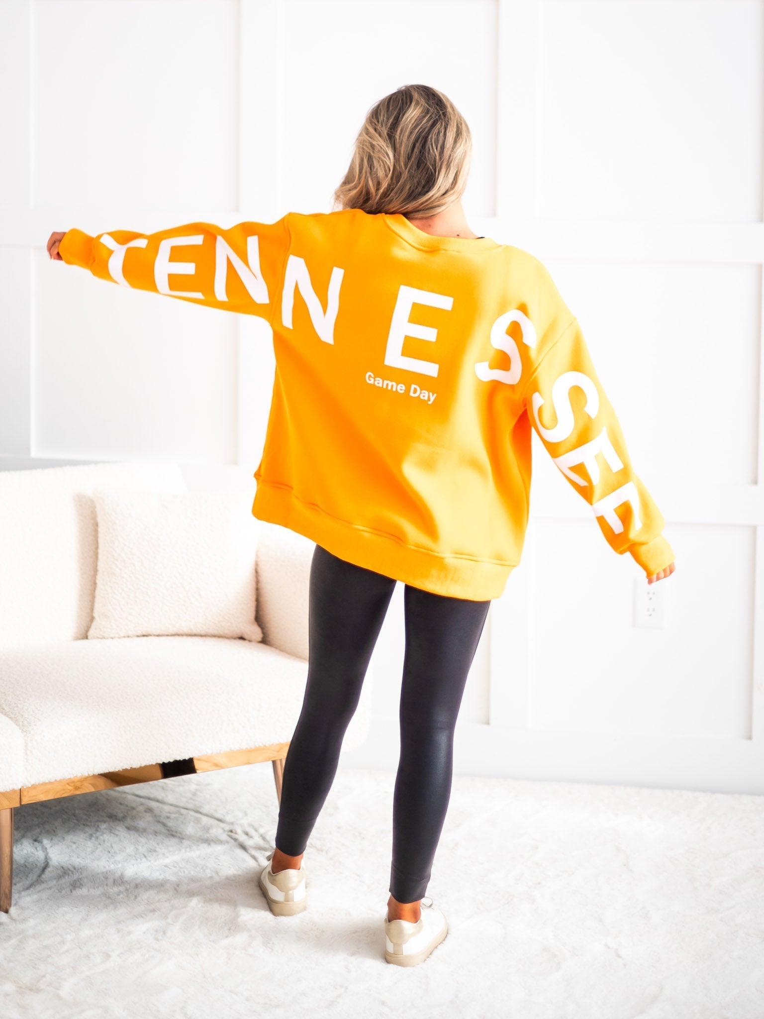 Curvy Tennessee Crewneck Pullover