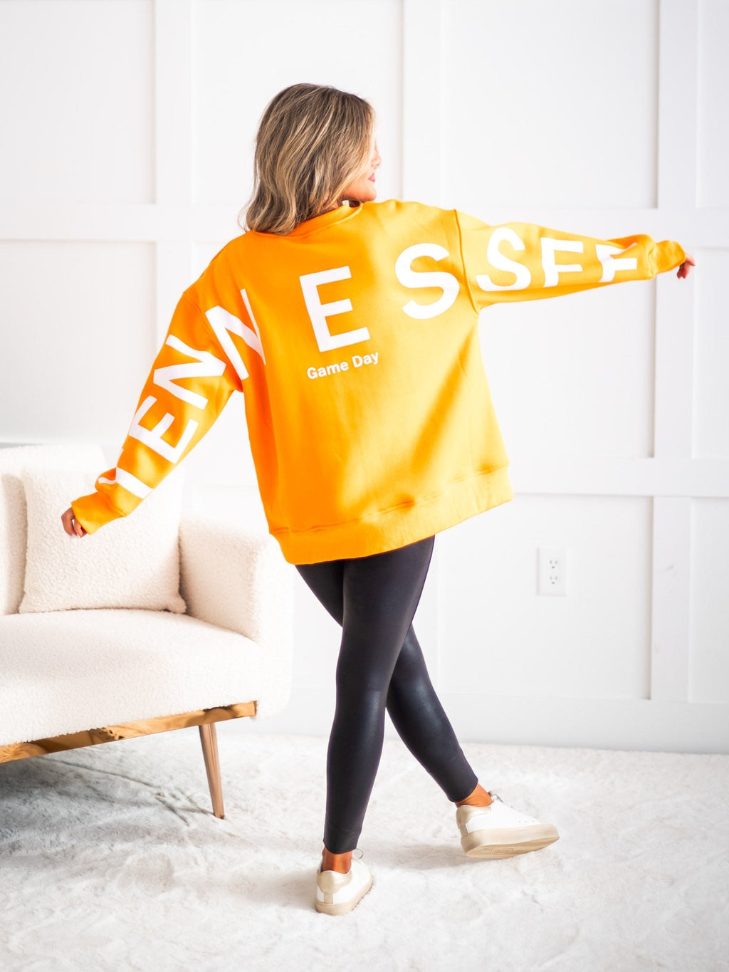 Curvy Tennessee Crewneck Pullover